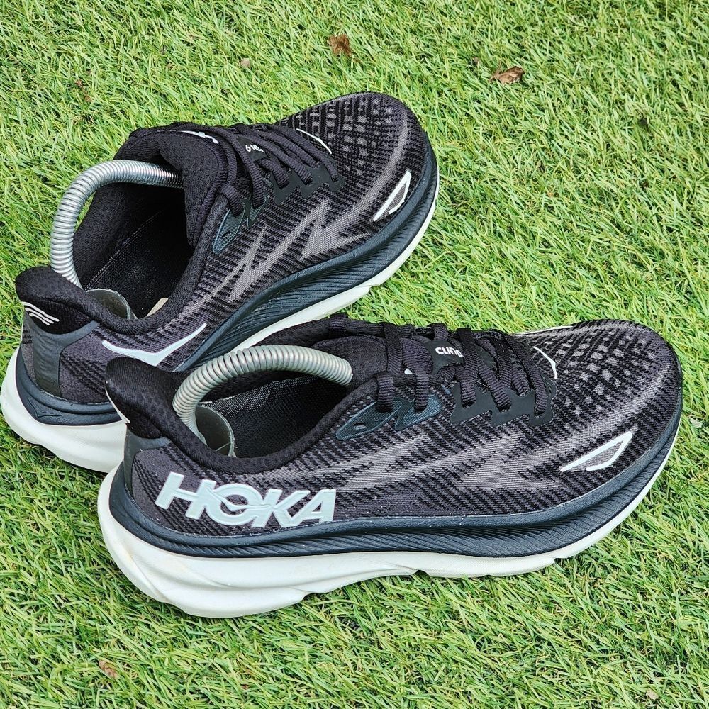 HOKA CLIFTON 9 - Womens Athletic Shoes - SIZE 6.5B - Picture 4 of 9